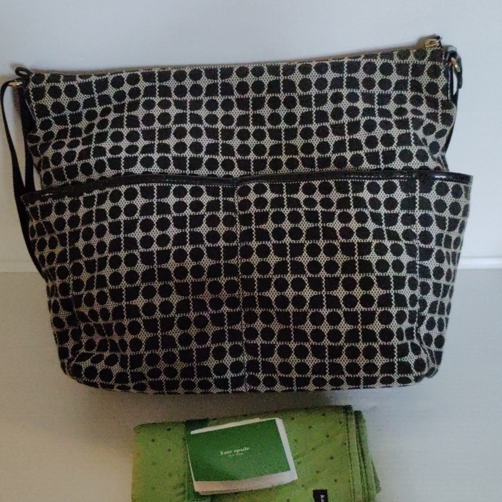 Kate Spade Serena Baby bag with Convertible Changing Pad in B/ W Basic Nylon - Picture 3 of 9